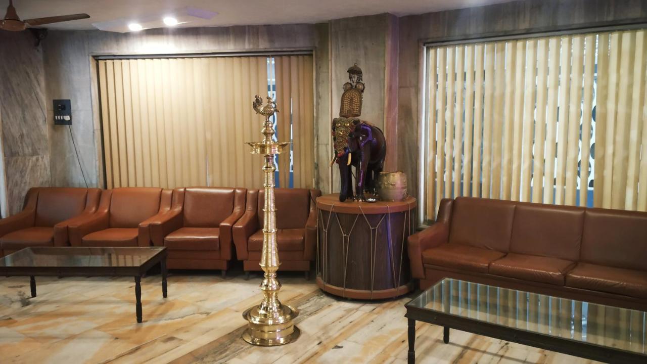 Hotel Elite International Thrissur Экстерьер фото